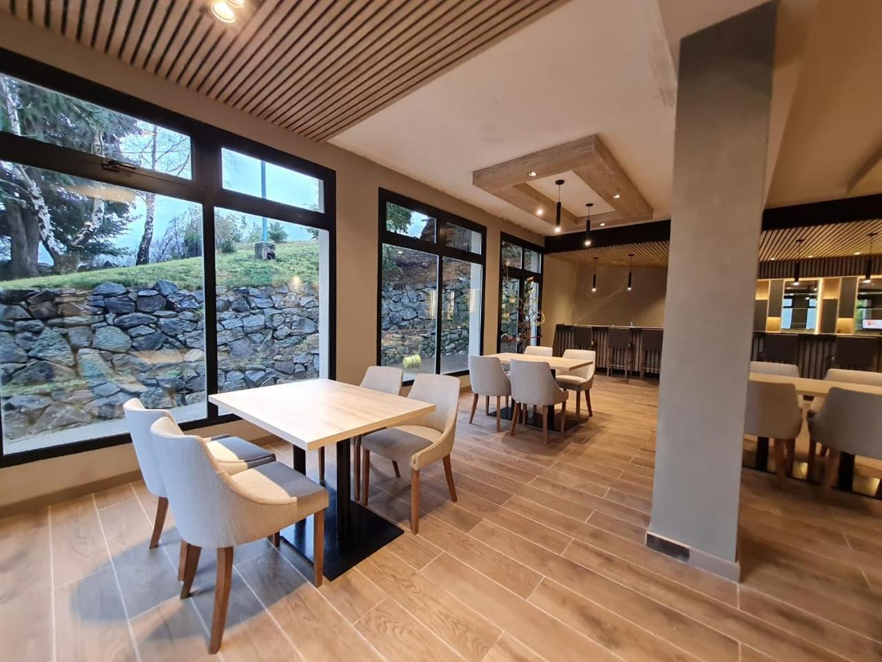 Hotel Alun Nehuen San Carlos de Bariloche Extérieur photo