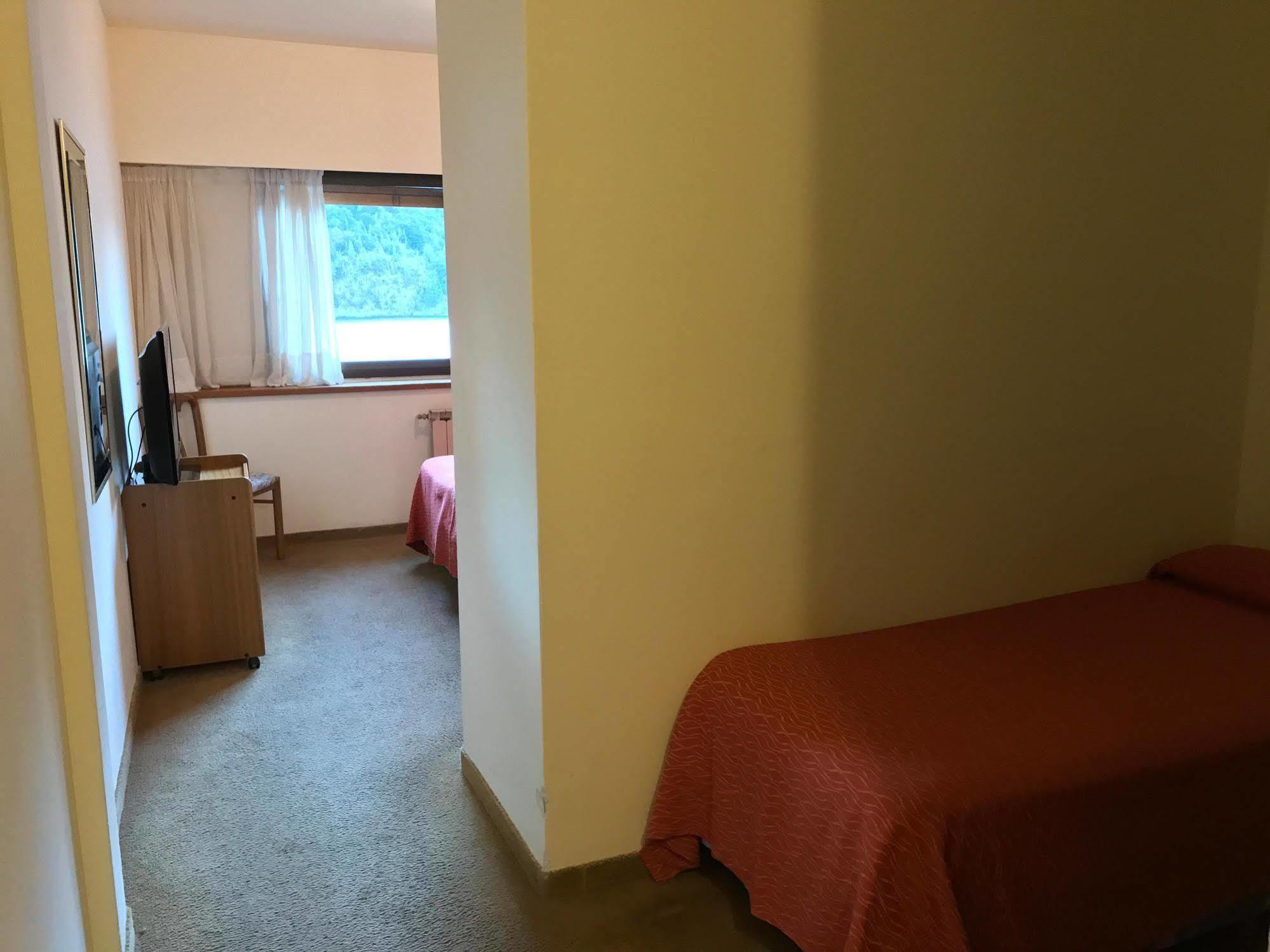 Hotel Alun Nehuen San Carlos de Bariloche Extérieur photo